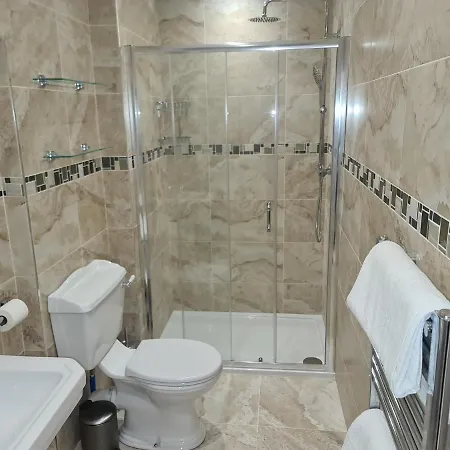 Dunderry Self Catering Family Apartment *