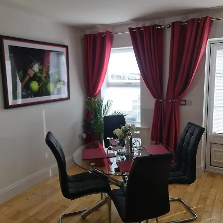 Dunderry Self Catering Family Apartment *