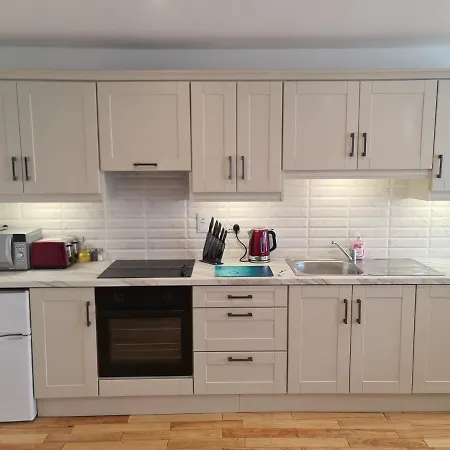 Dunderry Self Catering Family דירה נאבאן