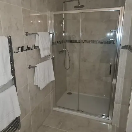 Dunderry Self Catering Family *