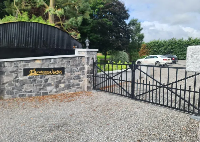 Dunderry Self Catering Family 公寓 纳文