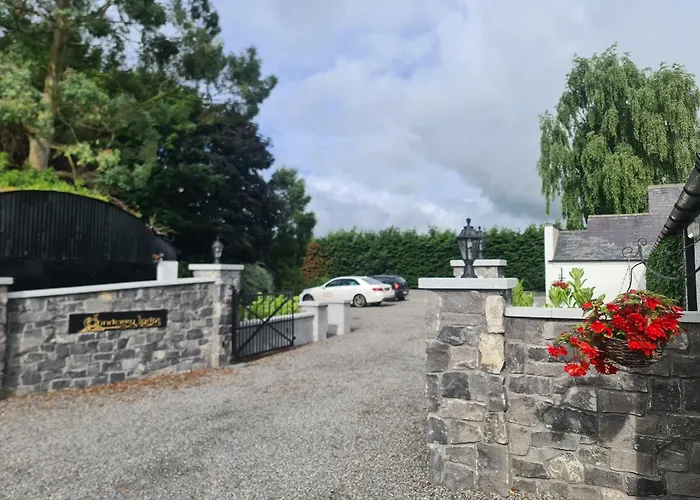 公寓 Dunderry Self Catering Family